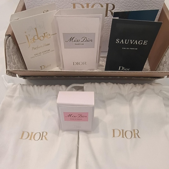💋Dior NEW W/Bag Box Tissue Card Two (2) pouches and Mini fragrance and samples! - Picture 3 of 7